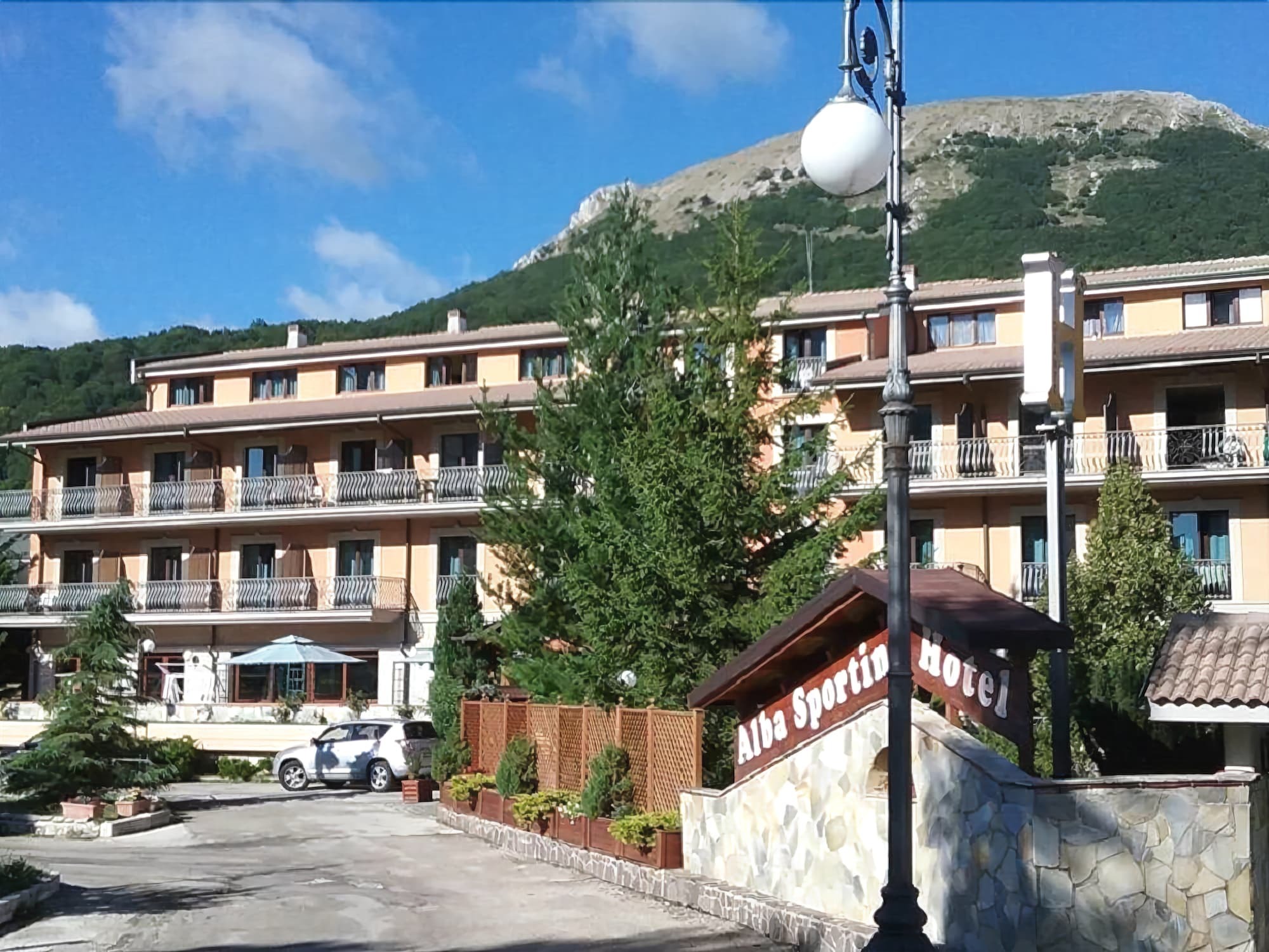 Alba Sporting Hotel Rocca di Mezzo Exterior foto